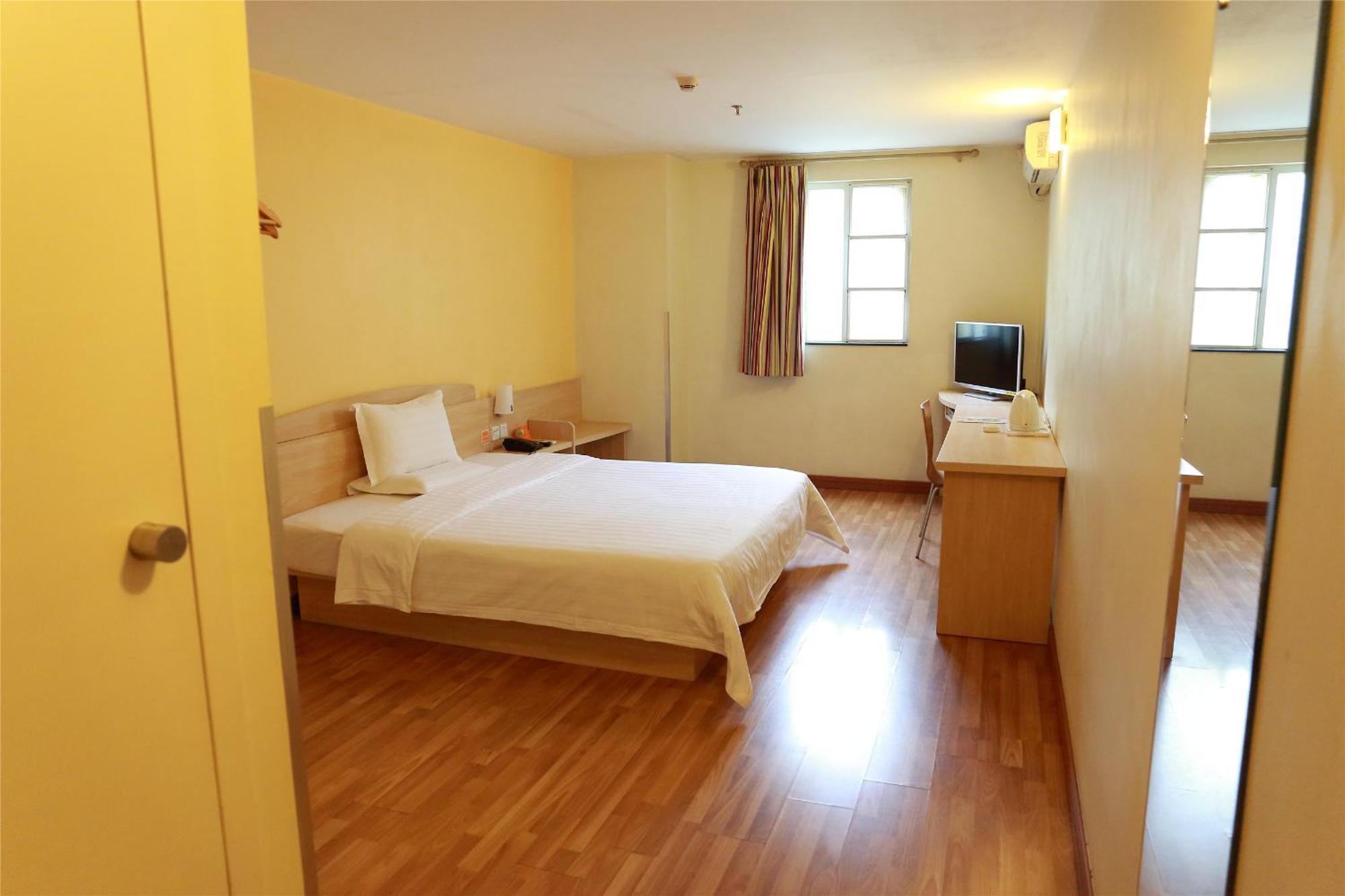 7Days Inn Beijing Shunyi Development Zone Xiandai Auto Mall Buitenkant foto